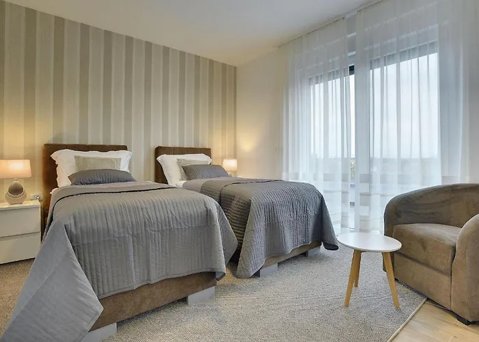 펜션 Unique 풀라