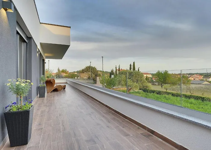 Unique 펜션 풀라